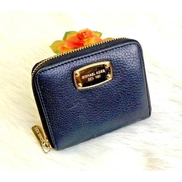 Michael Kors Small Black Saffiano Leather Continental Travel Zip Around Wallet - Picture 2 of 14